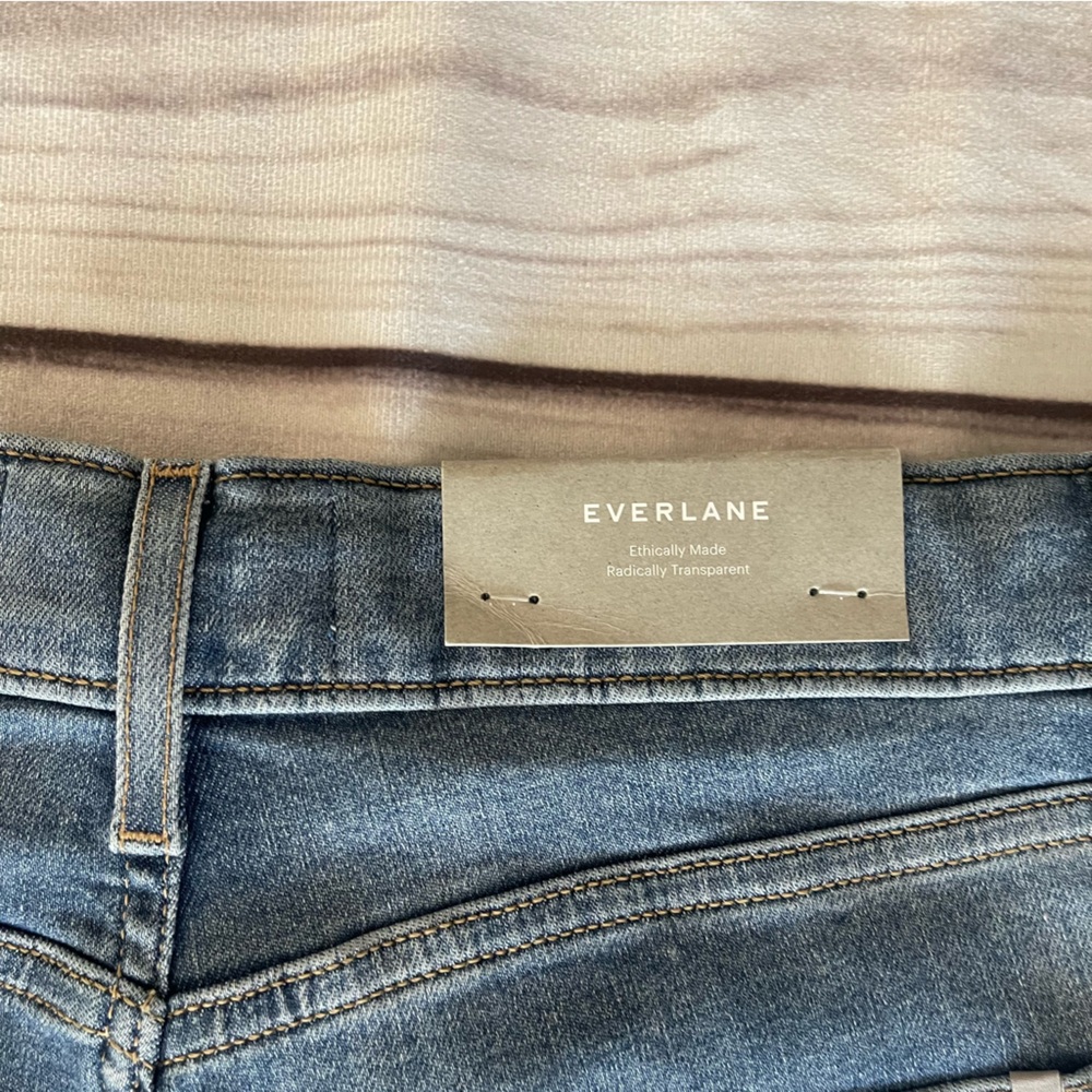 Everlane Women's Skinny Jeans in Light Blue - Picture 6 of 16